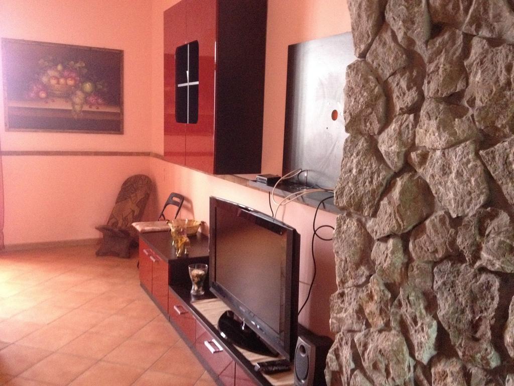Casa Vacanze Noemi ريبوسْتو الغرفة الصورة
